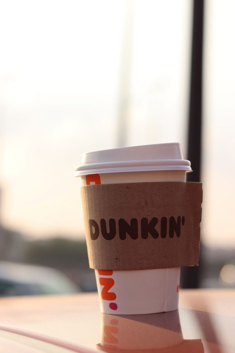 カフェチェーンが人気を集める理由
